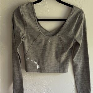 lululemon athletica Heathered Gray Bodysuit. Iconic Hawaii edition.